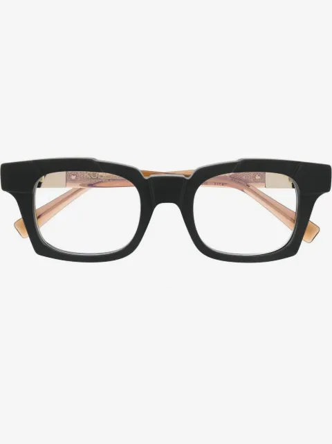 Kuboraum logo embossed glasses