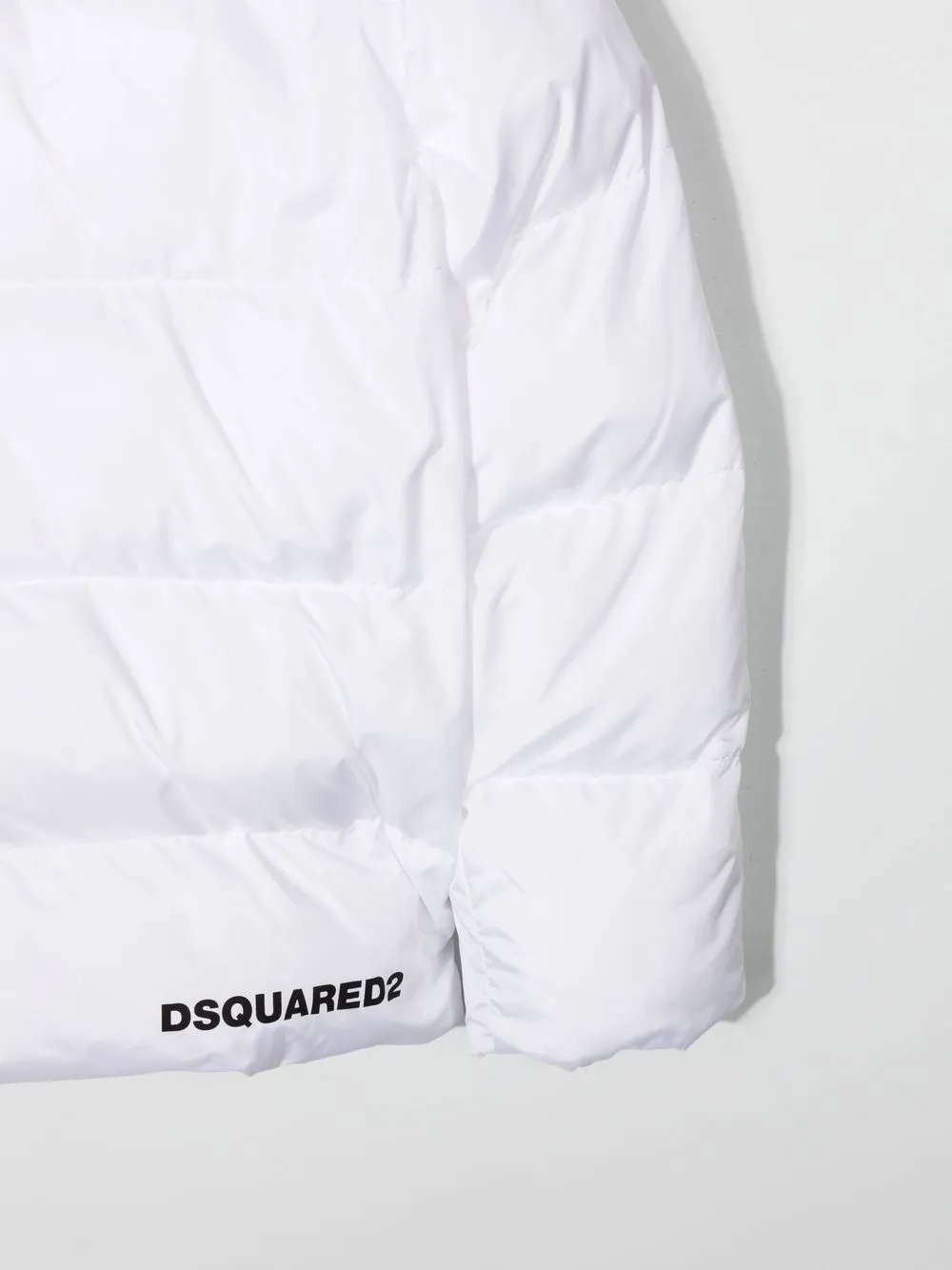 Dsquared2 Zip-pocket Hooded Puffer Jacket In White