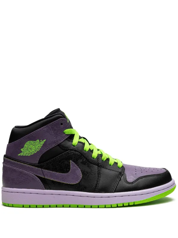 Jordan retro 1 purple and black best sale