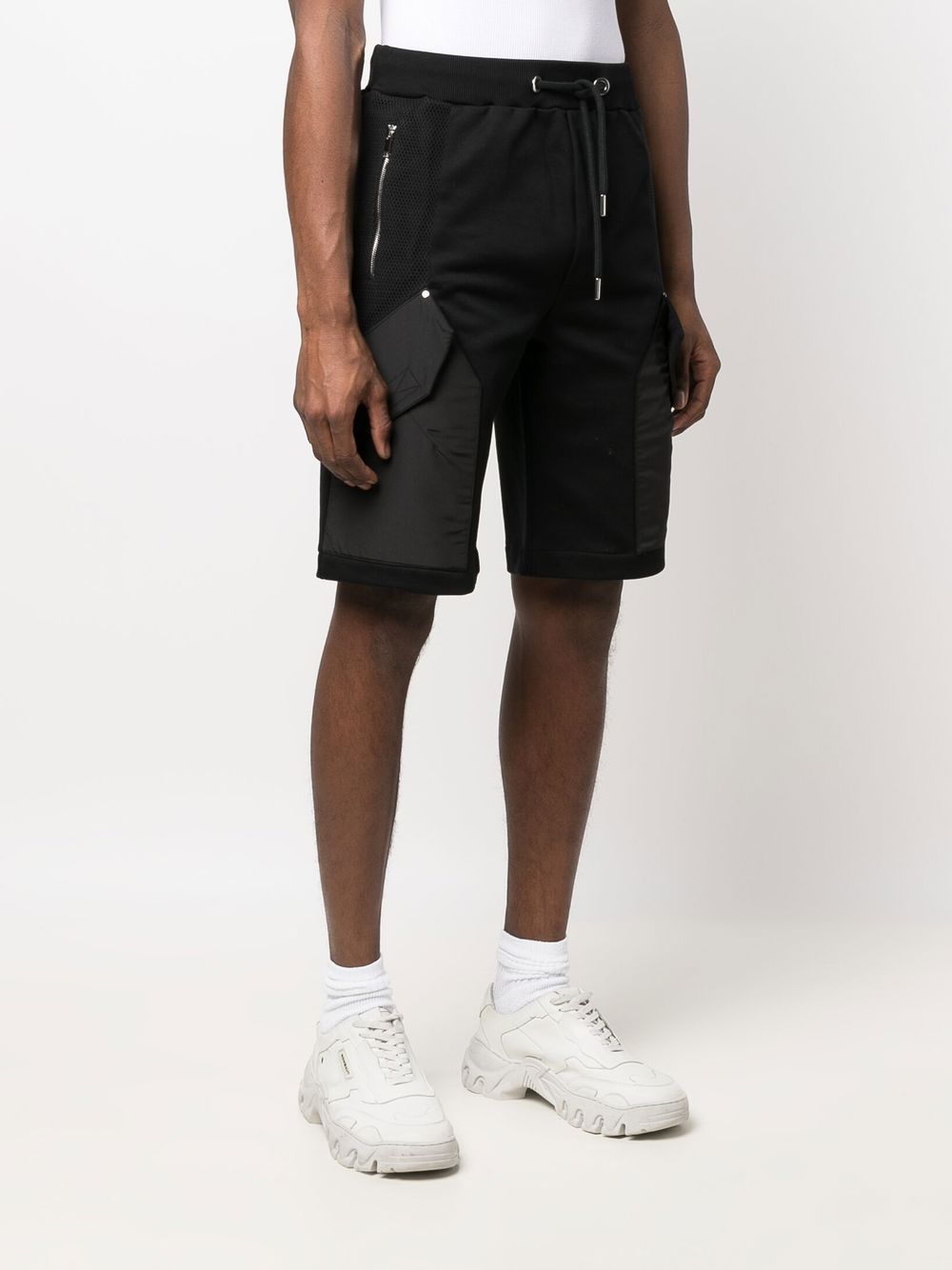 Shop Les Hommes Logo-print Cargo Shorts In Schwarz