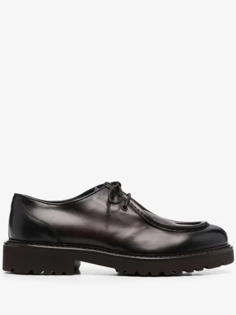 Doucal's chaussures bateau en cuir
