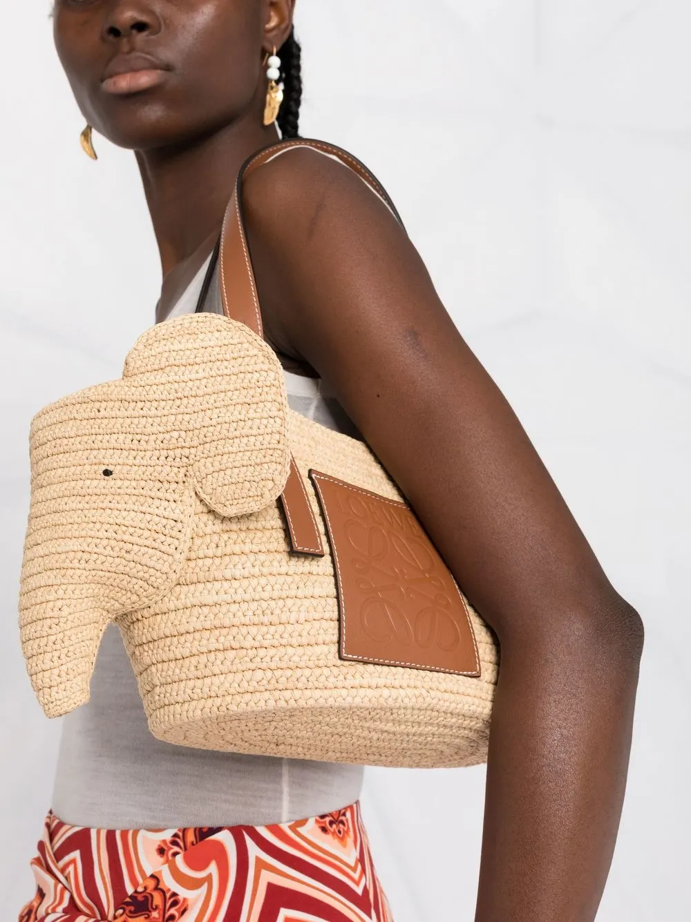 Loewe Elephant Shoulder Bag In Neutrals