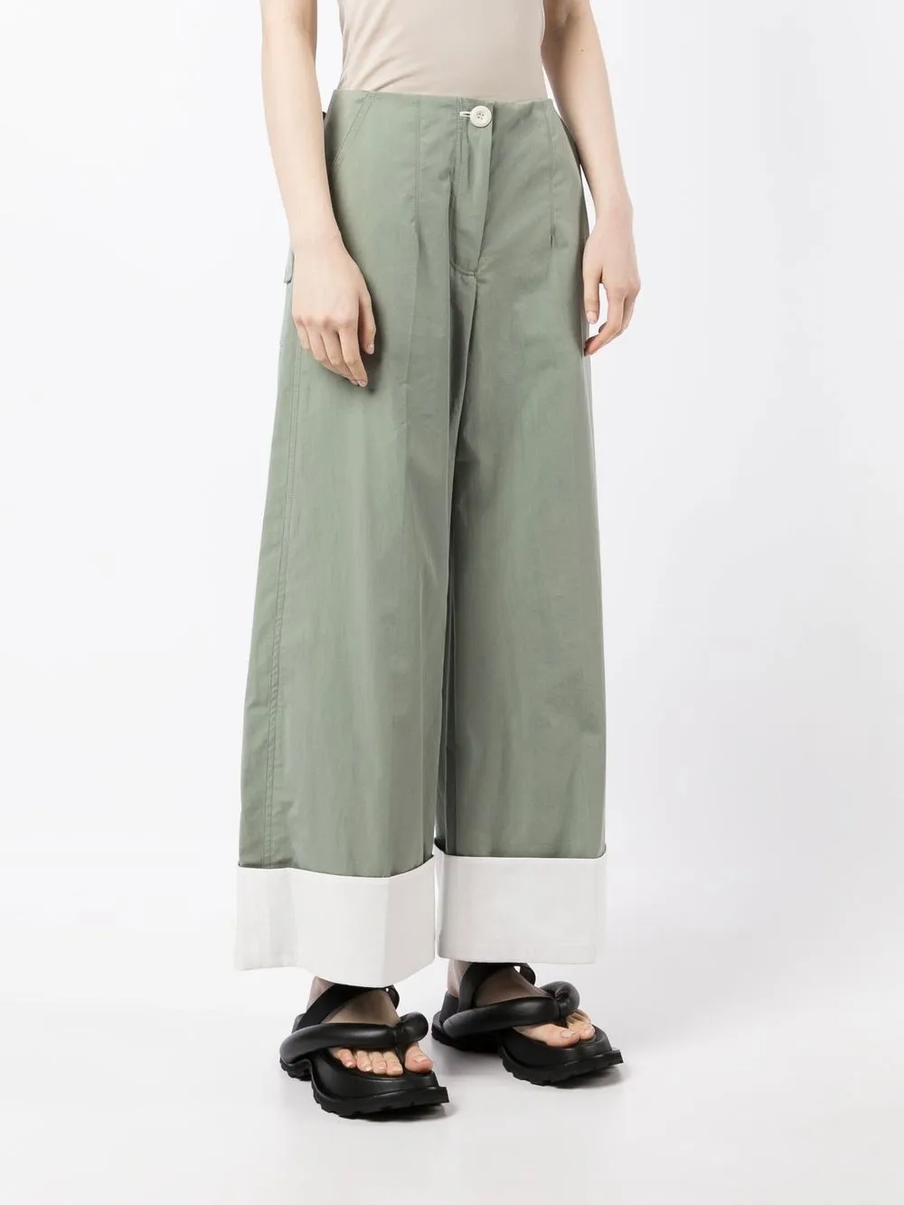 Low Classic Wide-leg Turn-up Trousers In Grün