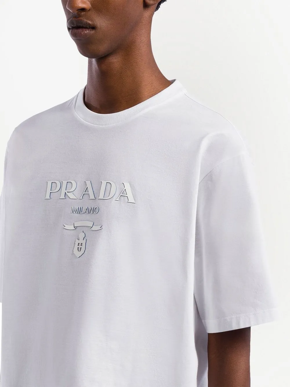 raised logo round-neck T-shirt