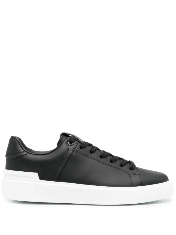 black sneakers of balmain company