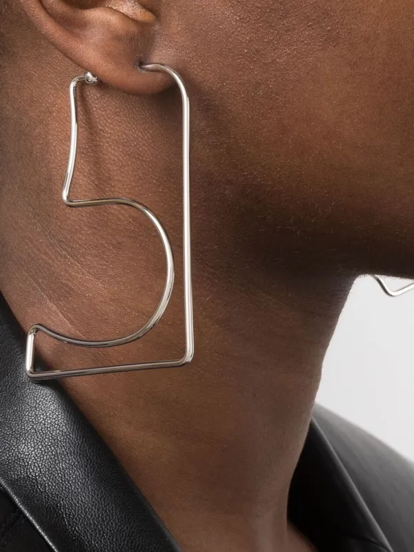 MoMA  ジオメトリック　ネックレス＆ピアス Courrèges ジオメトリック ピアス | シルバートーン | FARFETCH JP
