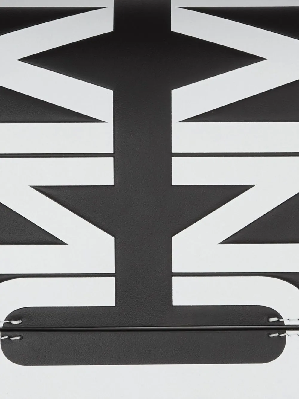  Burberry Universal Passport Tasche   Schwarz 