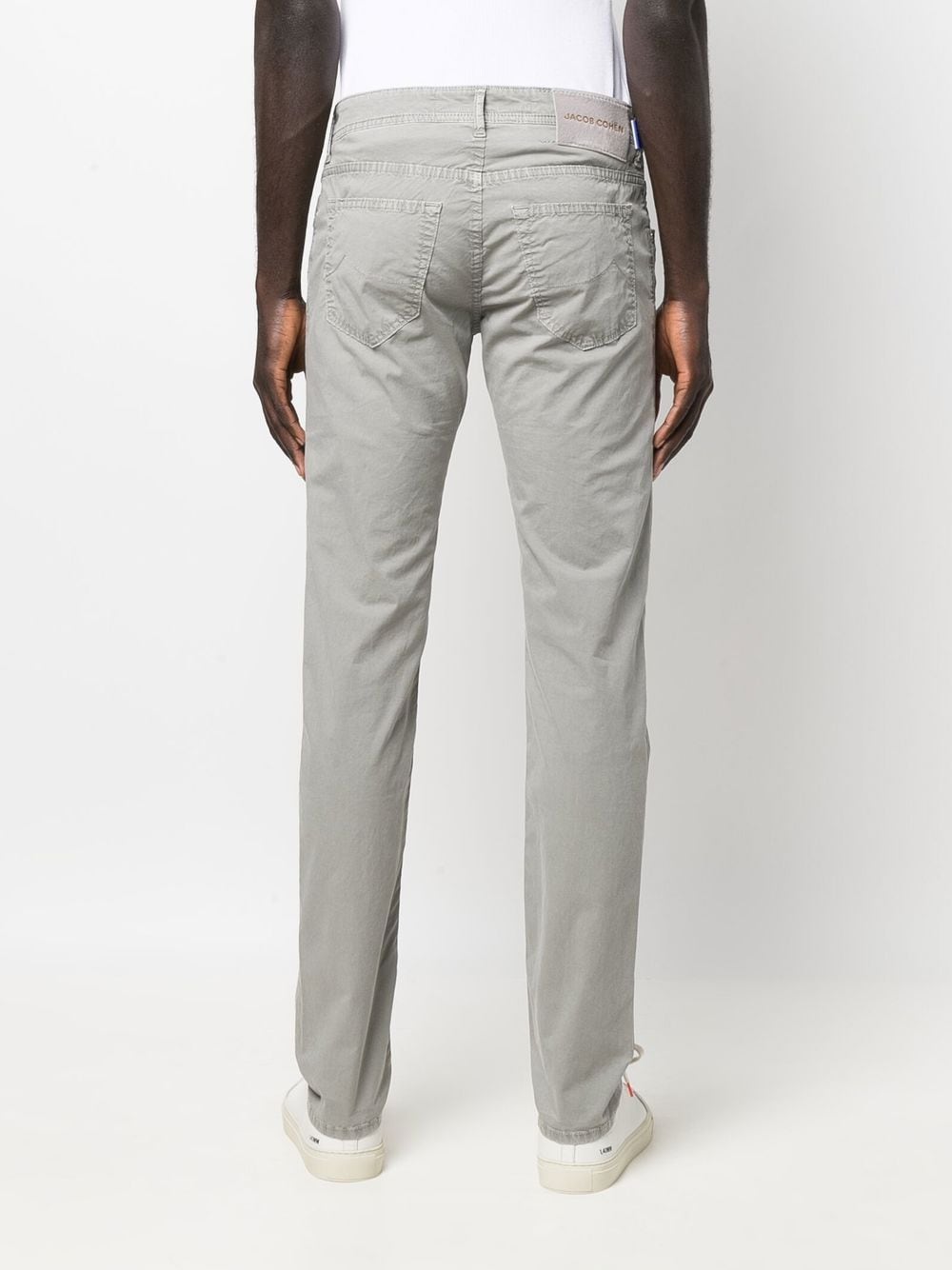 Jacob Cohën logo-patch slim-cut Jeans - Farfetch