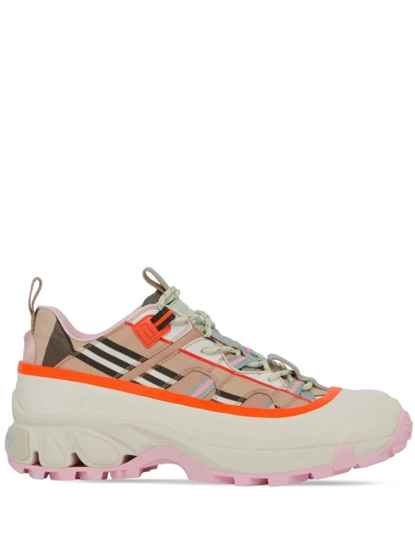 farfetch burberry sneakers