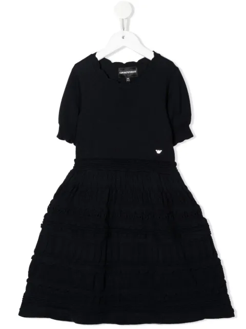 Emporio Armani Kids فستان منسوج بأكمام قصيرة ومزين بكشكشة