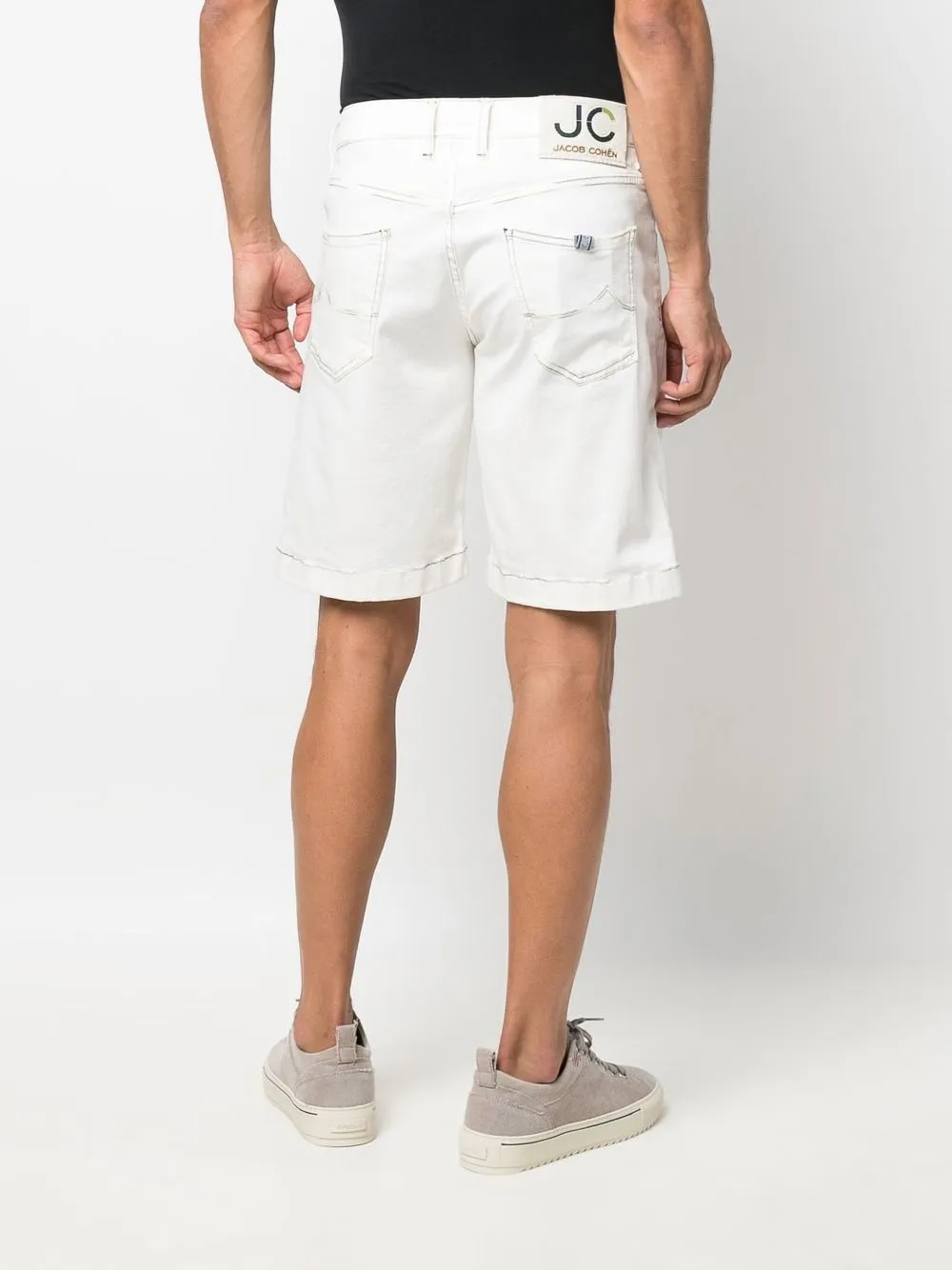 Contrasting-Stitch Detail Shorts