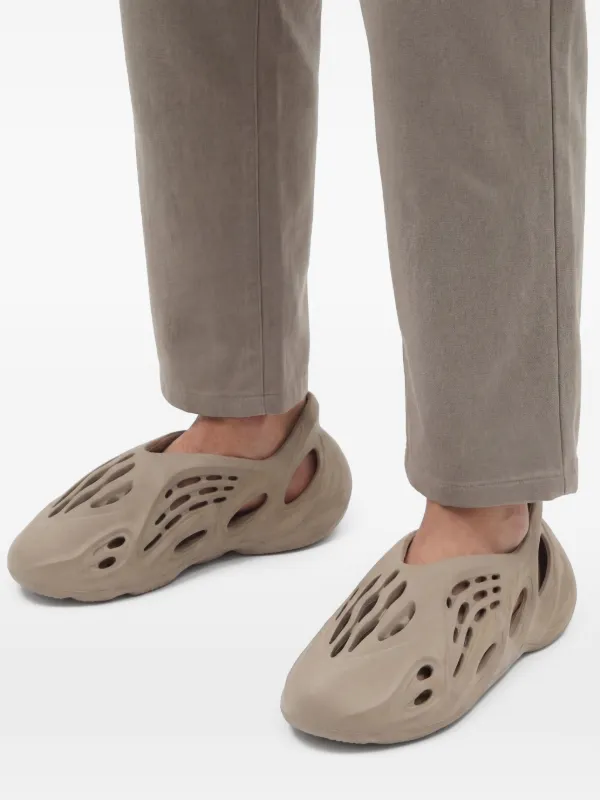 YEEZY foam runner \
