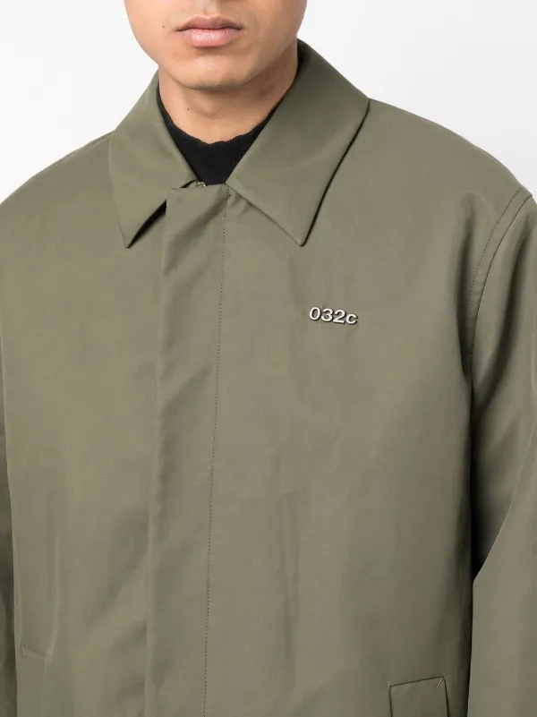032c ロゴプレート トレンチコート | グリーン | FARFETCH JP