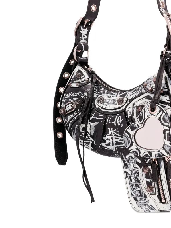 【最短翌日着・関税送料込】 BALENCIAGA shoulder bag GRAFFITI Balenciaga Le Cagole Graffiti Shoulder Bag | Black | FARFETCH