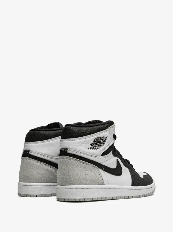 Jordan Air Jordan 1 Retro High  display picture 2