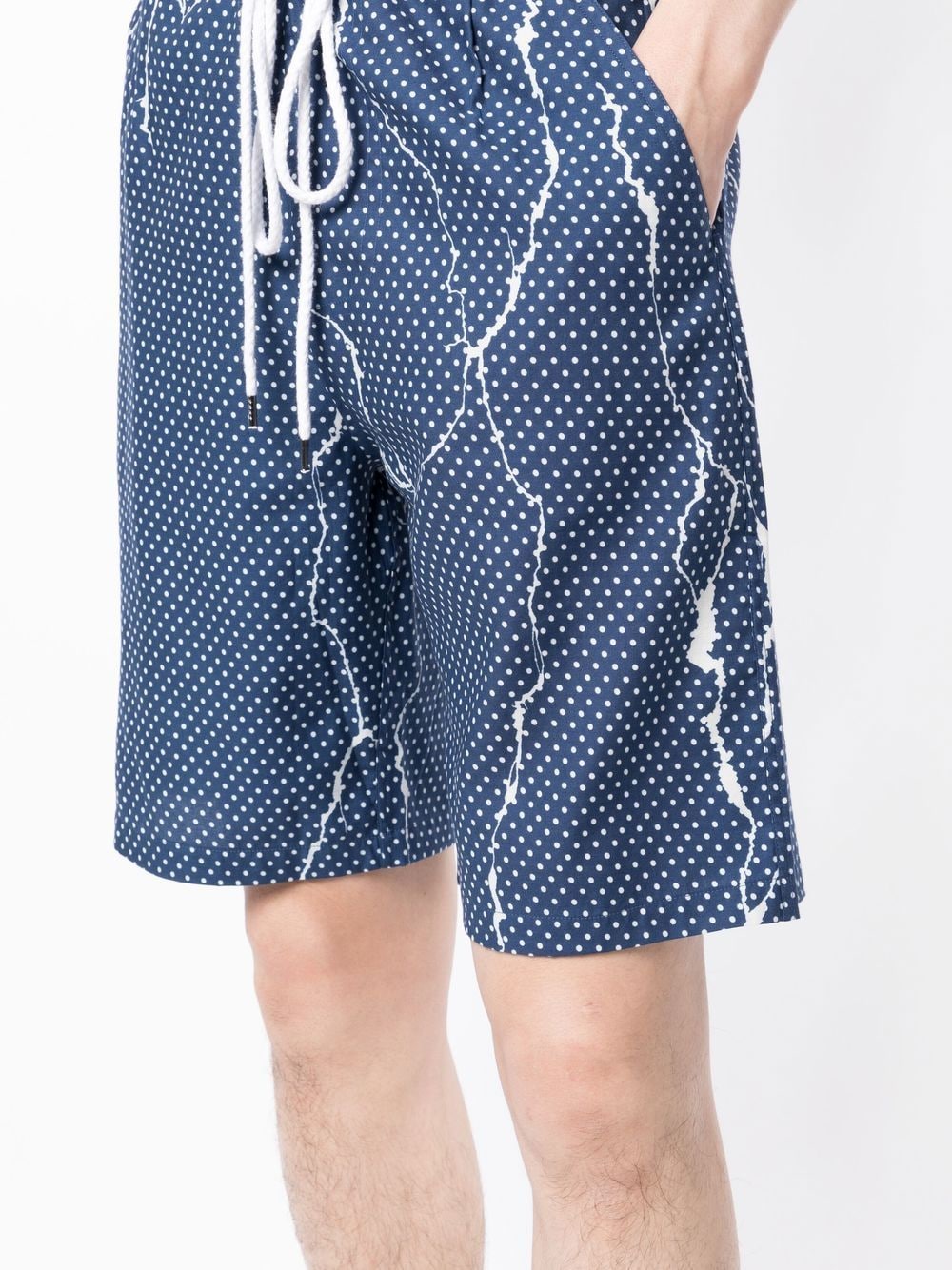 Shop Destin Polka-dot Pattern Print Shorts In 蓝色