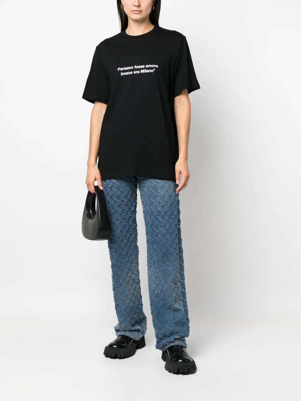 Shop Msgm Slogan-print Cotton T-shirt In 黑色