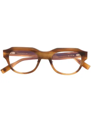 Brown round 2024 frame glasses