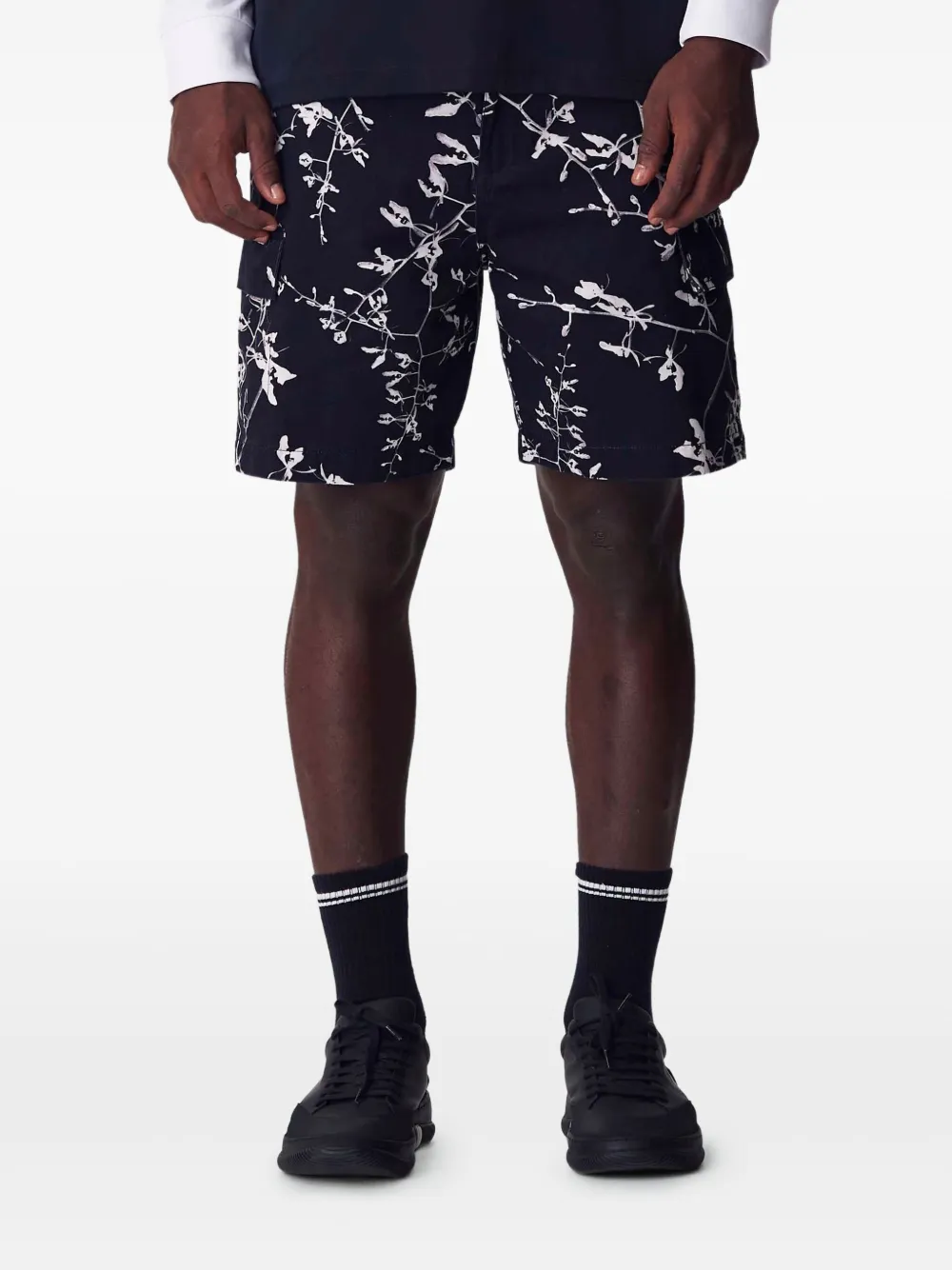Osklen Short com estampa floral | Bermudas | Image 2