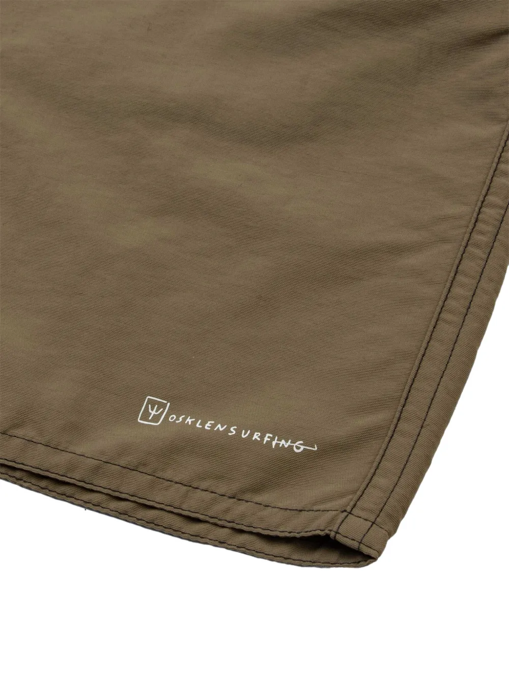Osklen Shorts met logoprint Bruin