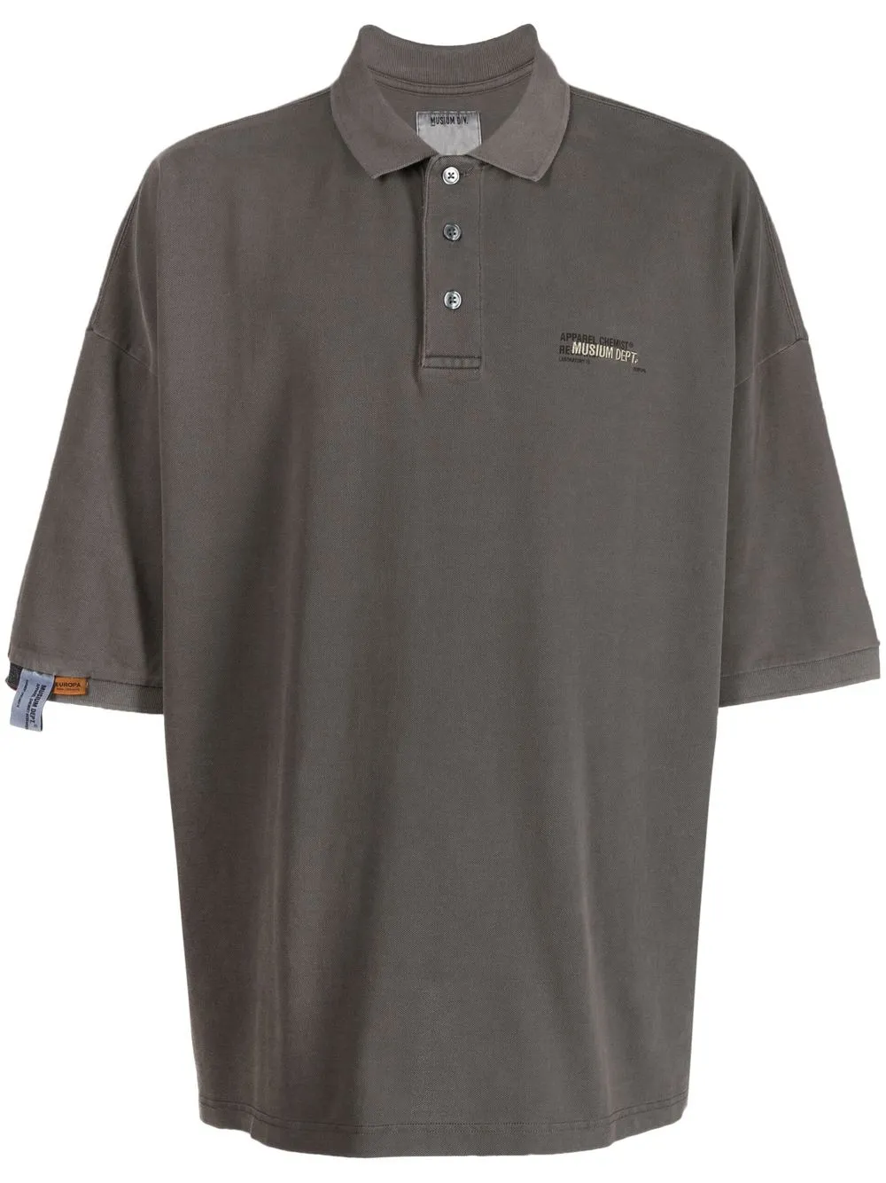 

Musium Div. playera tipo polo con logo bordado - Gris