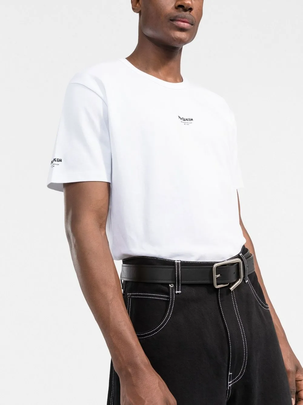 Alexander Mcqueen Graffiti Logo Short-sleeve T-shirt In White