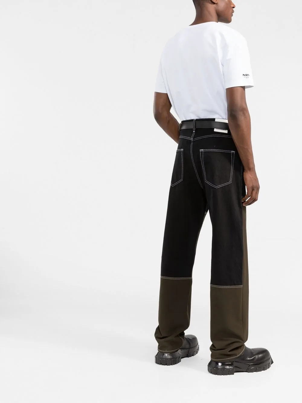 Alexander Mcqueen Graffiti Logo Short-sleeve T-shirt In White