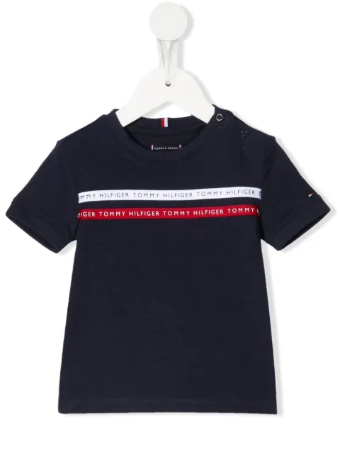 Tommy Hilfiger Junior تيشيرت بأكمام قصيرة وشريط شعار الماركة