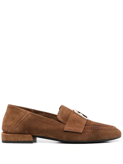 Furla mocasines con placa del logo