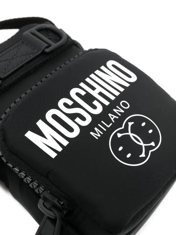 Moschino logo-print zip-up Shoulder Bag | Black | FARFETCH