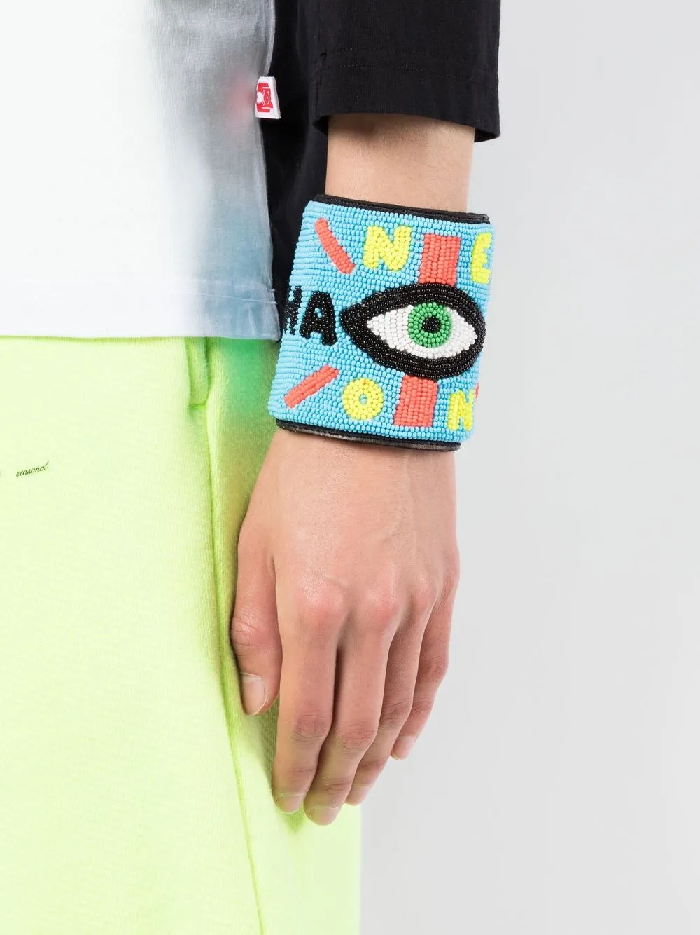 Walter Van Beirendonck pulsera con detalle de ojo | Image 2