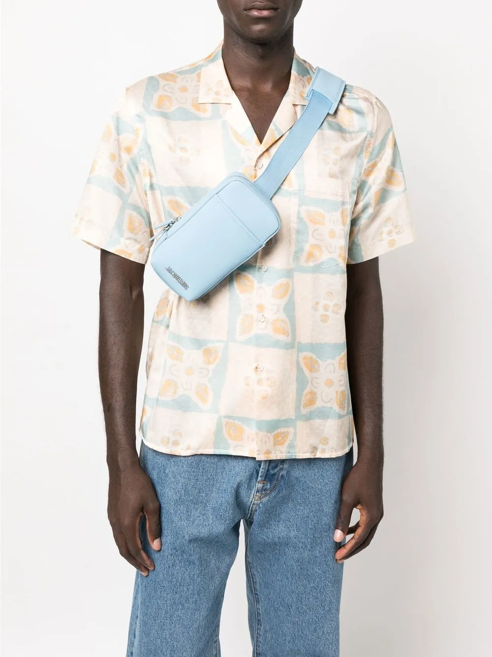 Jacquemus Giardino logoplaque Messenger Bag Farfetch