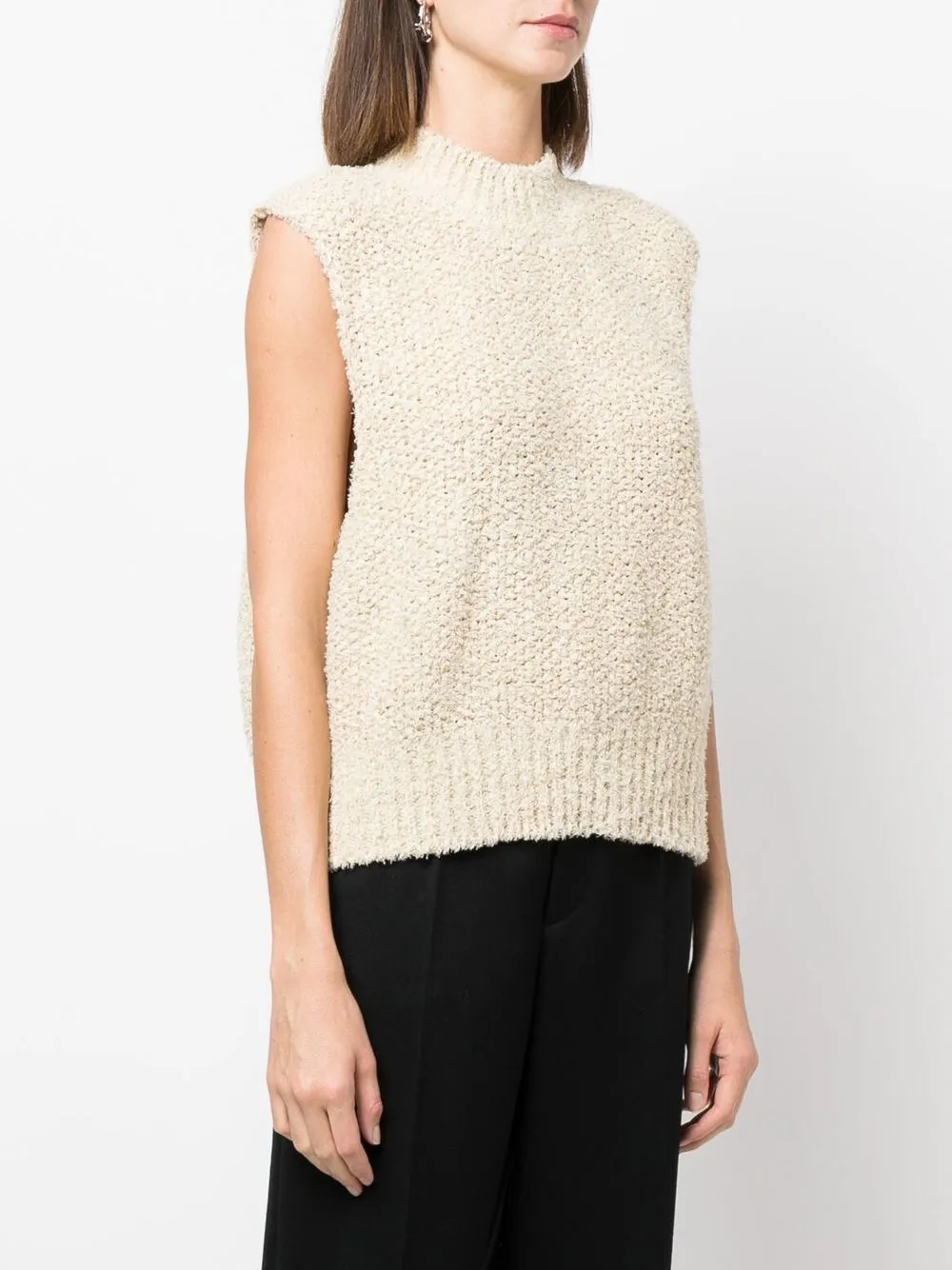 sleeveless knitted jumper