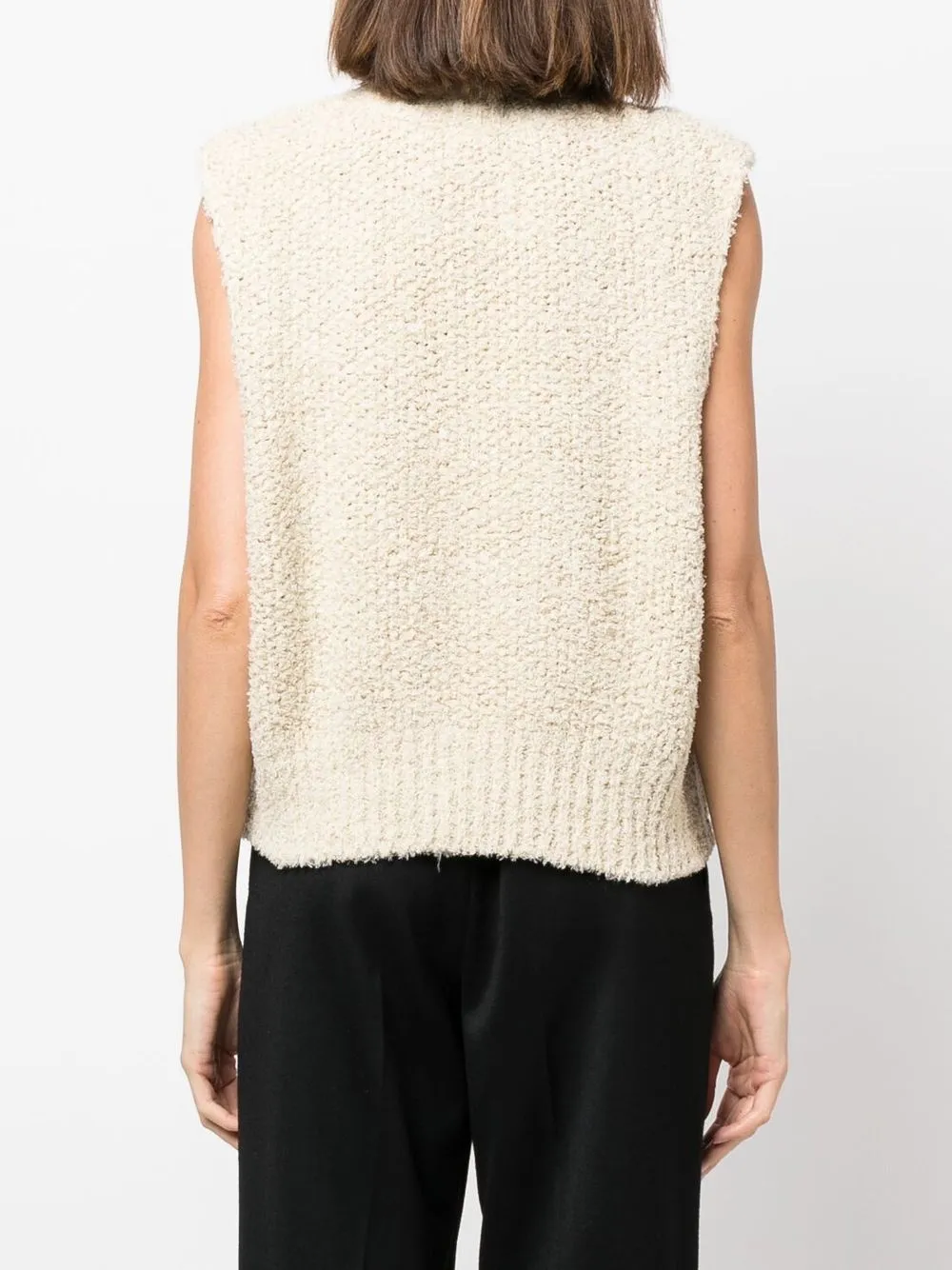 sleeveless knitted jumper