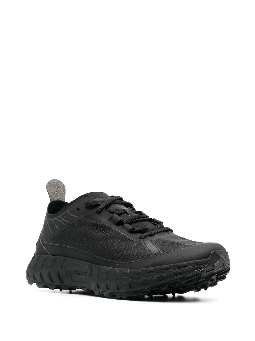 Norda 001 Stealth Black トレイルランニングシューズ - Farfetch
