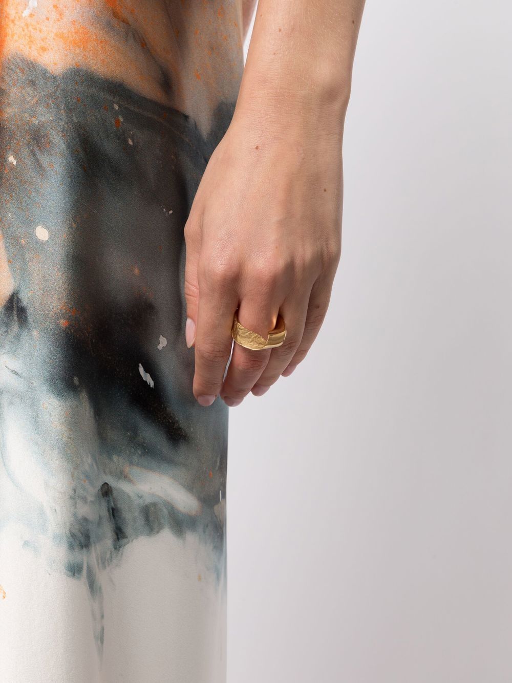 Shop Completedworks Whirl Twisted Ring In Gold