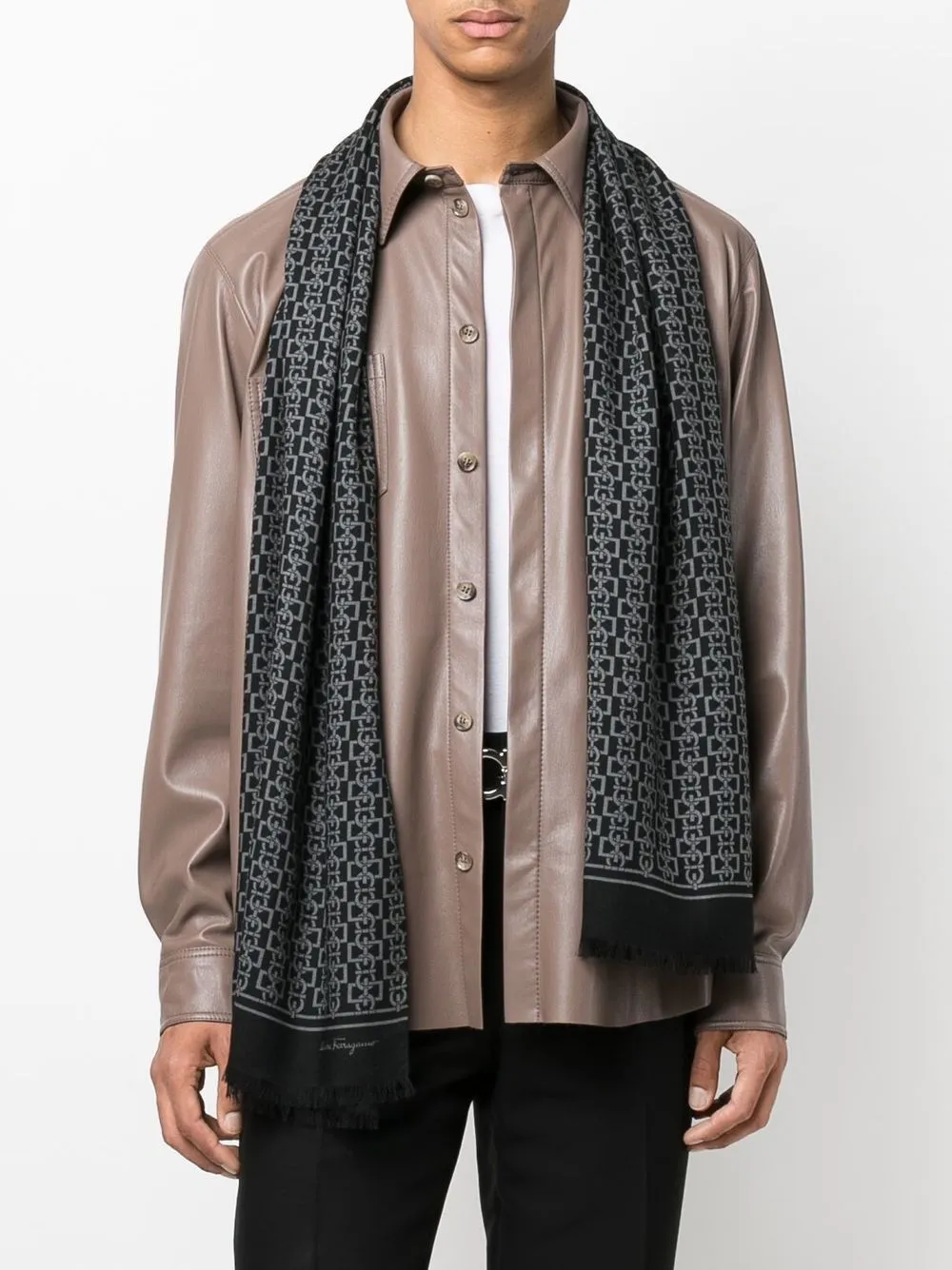 Ferragamo Sjaal met print - Zwart