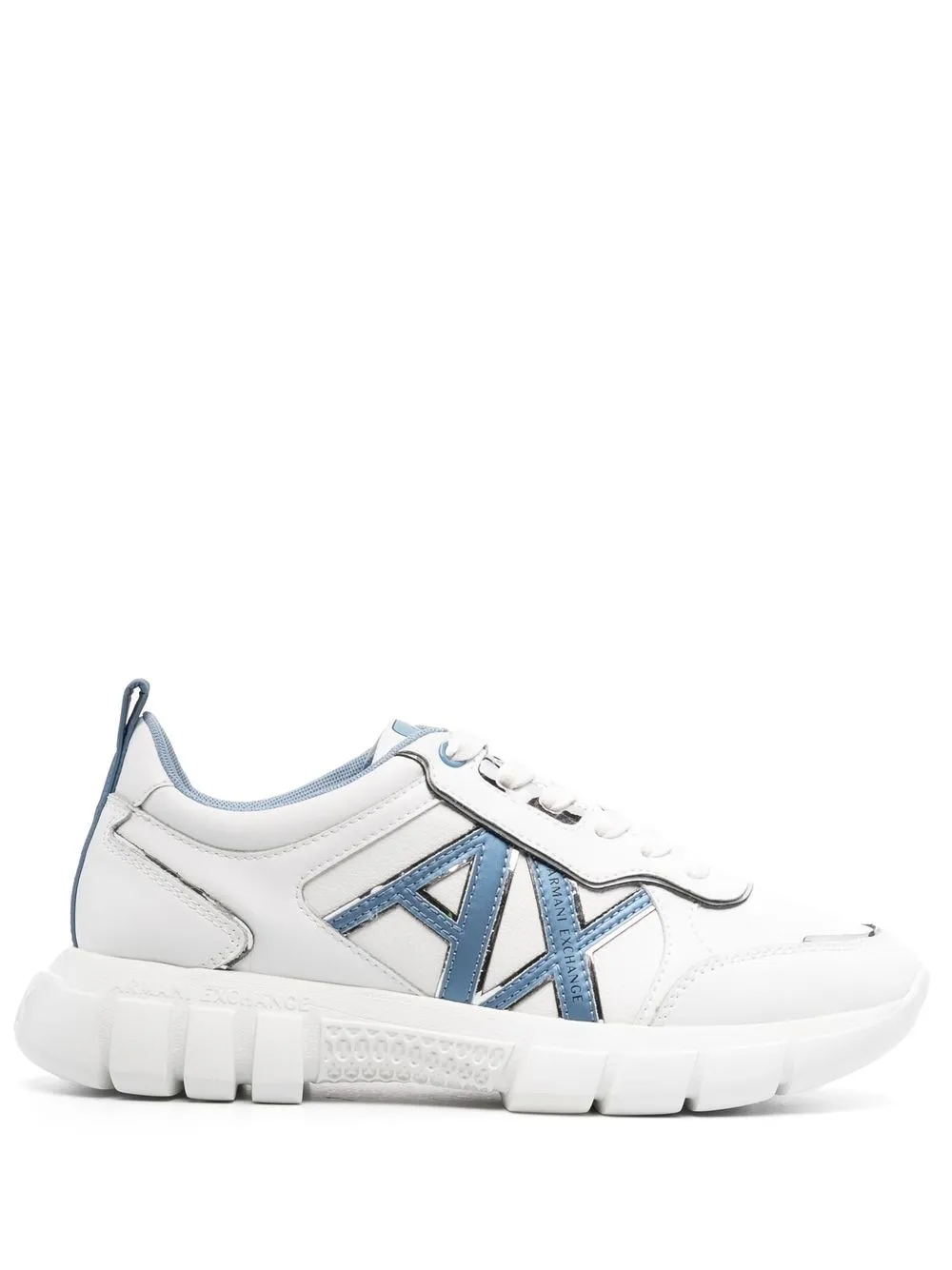 

Armani Exchange tenis con parche del logo - Blanco