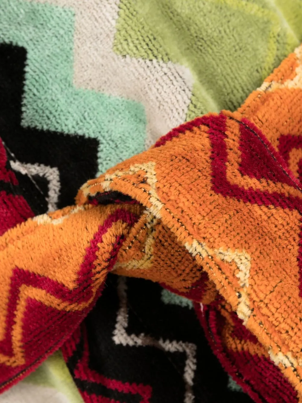 Zig-Zag Print Bath Robe