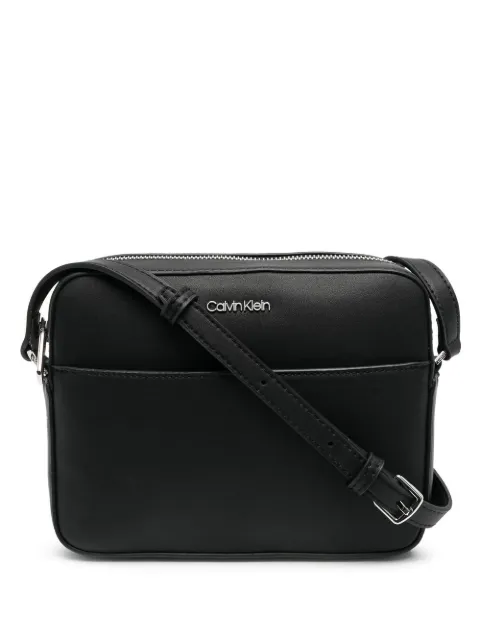 must crossbody calvin klein