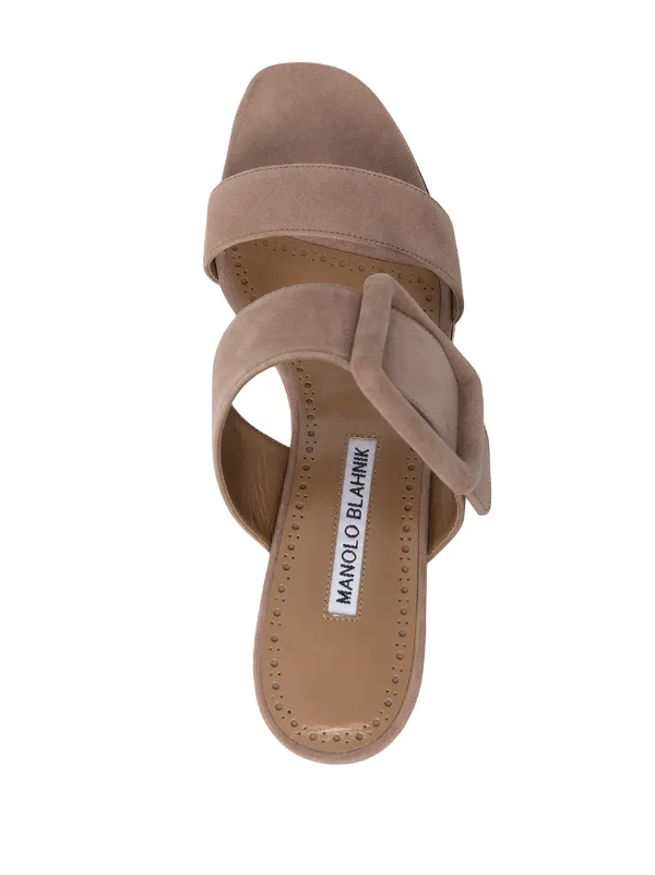 Manolo Blahnik バックルサンダル | ニュートラル | FARFETCH JP
