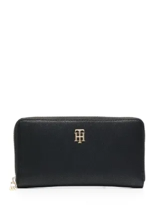 Tommy hilfiger on sale logo purse