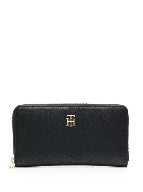 Tommy Hilfiger - large Timeless logo-plaque purse
