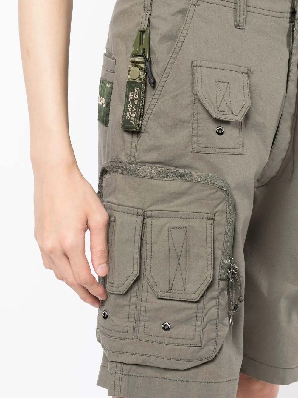 Izzue kneelength Cargo Shorts Farfetch