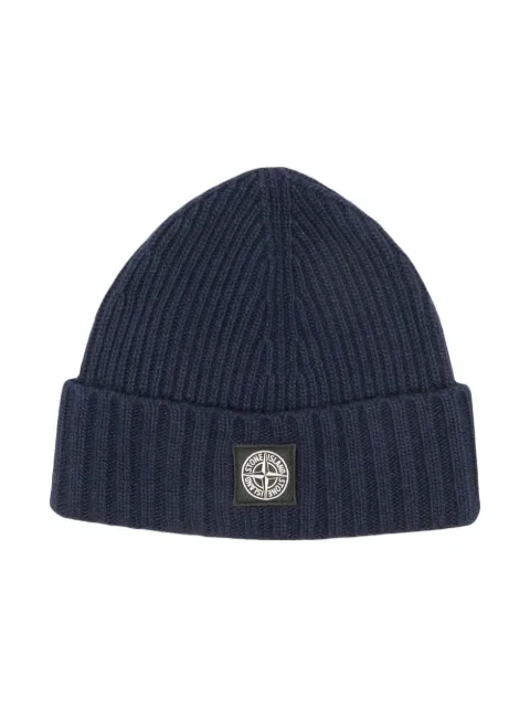 Stone Island Junior logo-patch ribbed-knit beanie 