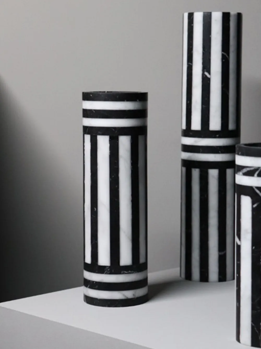  Editions Milano Medium Bloom Vase - Black 