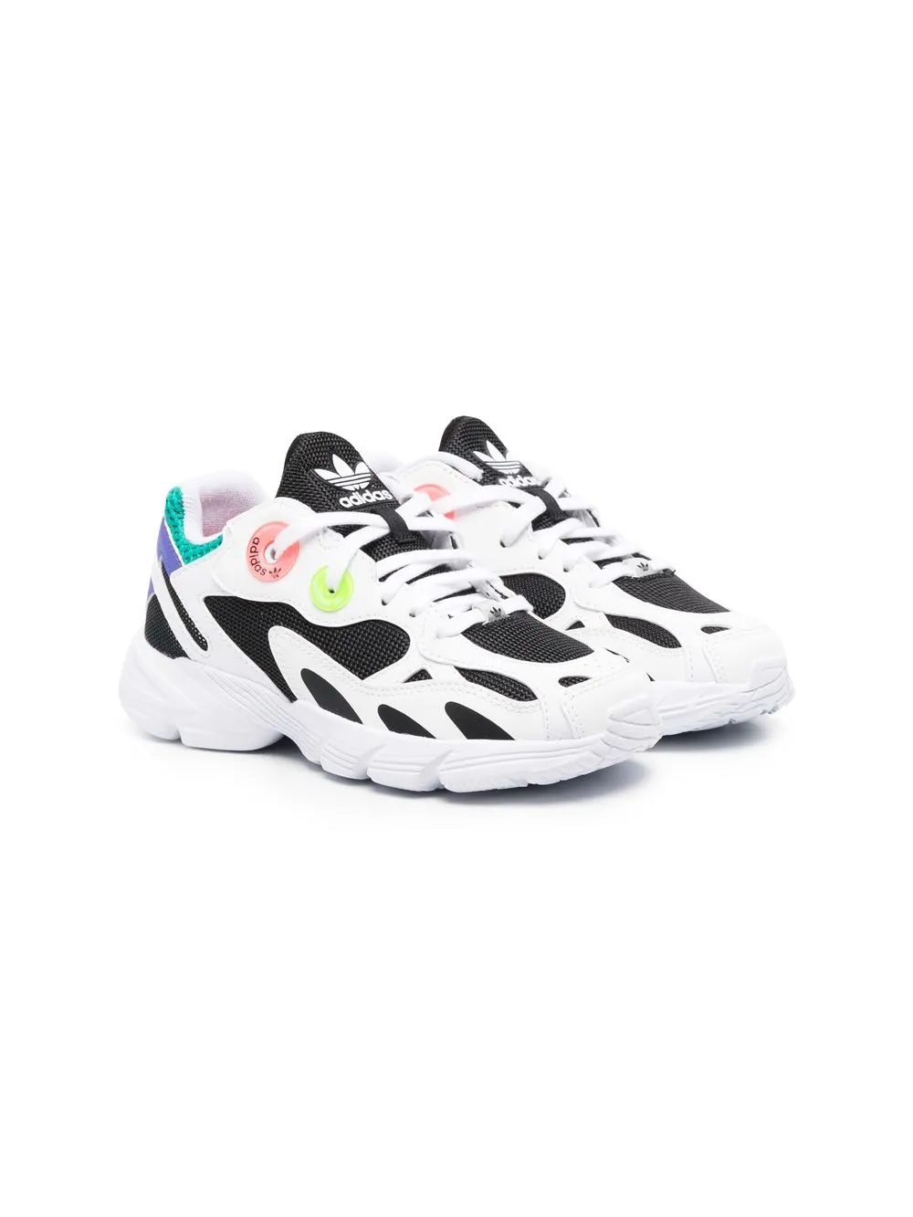 

adidas Kids Astir colour-block sneakers - White