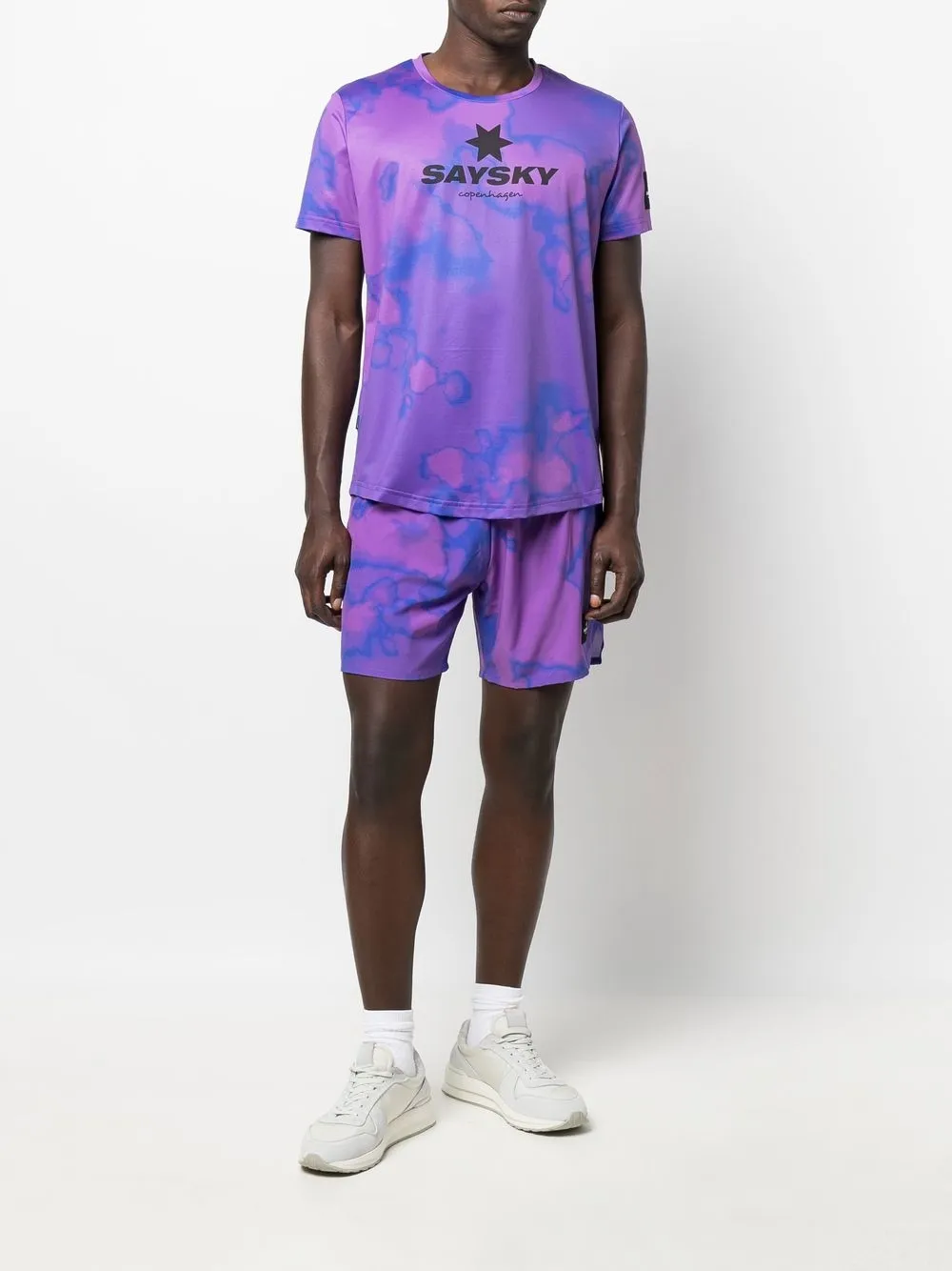 SAYSKY logo-patch tie-dye shorts | Bermuda Shorts | Image 2