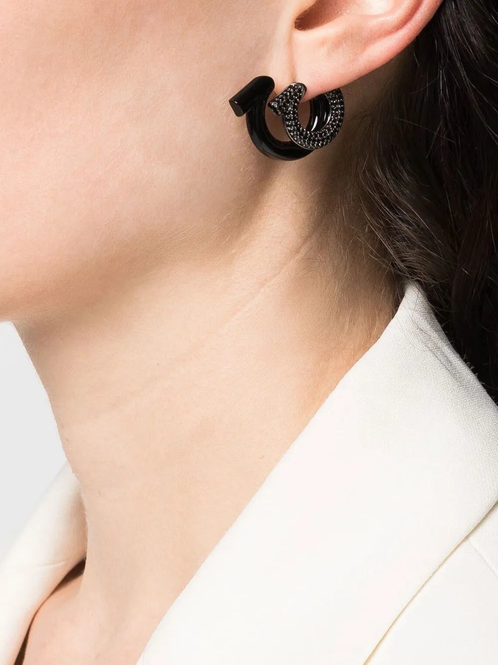  Ferragamo Pendientes Con Logo Gancini - Negro 