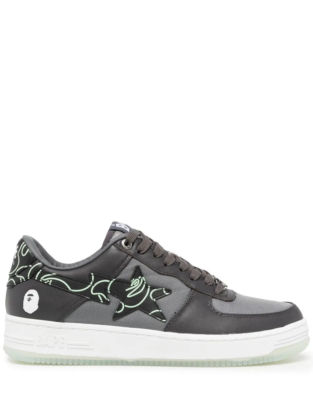 

A BATHING APE® star-patch detail sneakers - Black